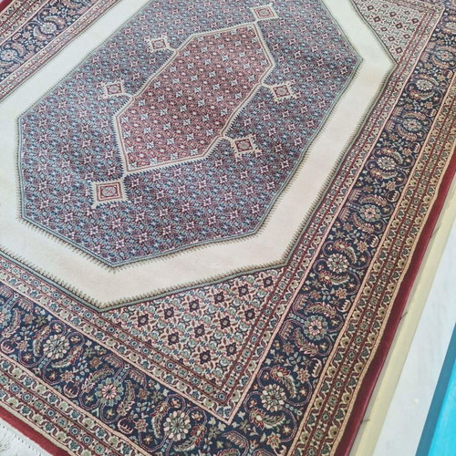 Rug like new, 1.94 x 2.50 meters, set of 2 pieces