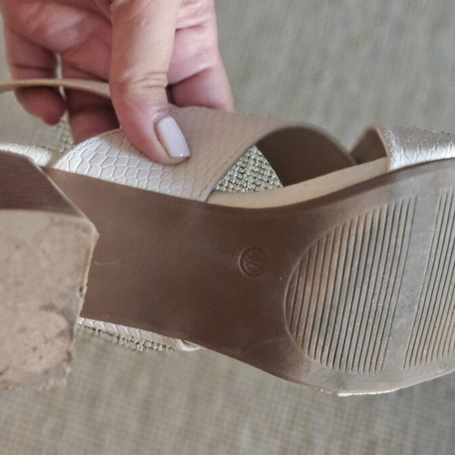 Sprox white leather sandals size 40 used with 6 cm heel