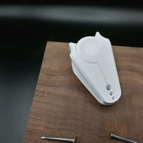 Nail holder new for finger injury prevention