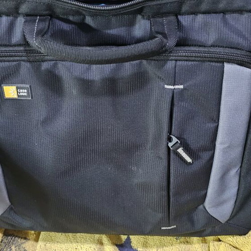 Case Logic Laptop Bag like new, black and gray, fits up to 15.6 inches