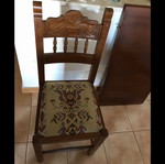 Solid walnut dining set with 6 Skyrian chairs like new