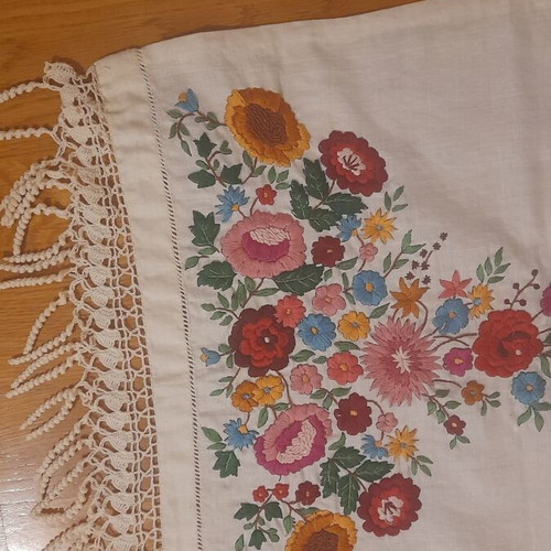 Handmade Semen table runner like new 100×40