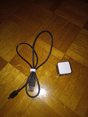 Pocket speaker like new with charging cable