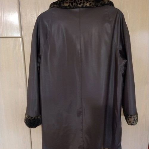 Leather coat with faux fur like new, brown