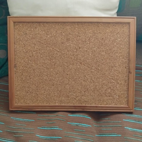 Cork Bulletin Board with Wooden Frame like new, 30 x 40 cm