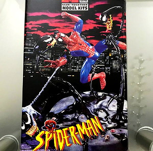 Marvel Comics Spider-Man Glue Together Level 2 Model Kit 