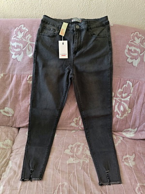 Women's jeans new, size 42, black