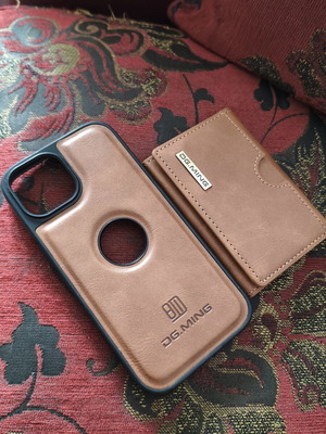 iPhone 15 premium wallet case