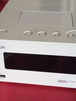 Denon DRA-N5 CEOL Piccolo network stereo amplifier used with remote
