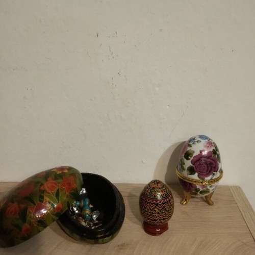 Jewelry box set egg-shaped wood and porcelain like new