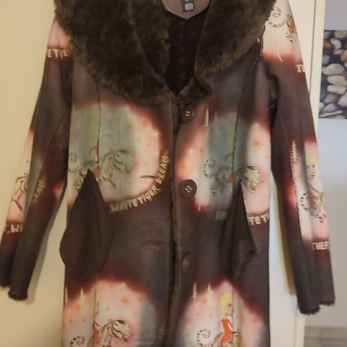 Gusto Barcelona fur coat new, size 38 with belt