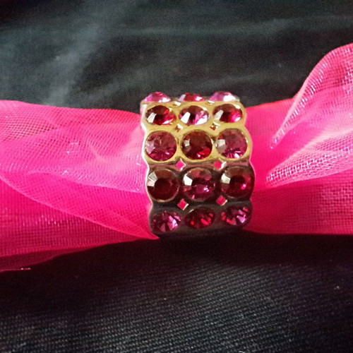 Dyrberg/Kern ring new with 15 large pink and fuchsia Swarovski crystals