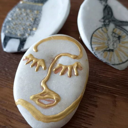 Handmade pins new, pack of 3, black and gold
