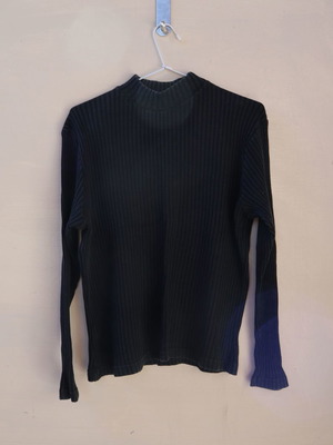 Black long-sleeve blouse used, size XL, cotton
