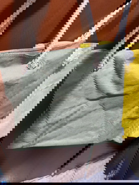  tsantes  Clinique prasini