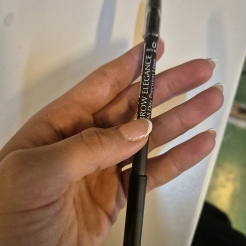 Seventeen Brow Elegance No 03 Rich Brown eyebrow pencil like new