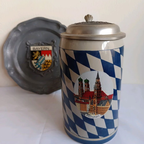 Porcelain beer mug 1 liter and decorative plate used