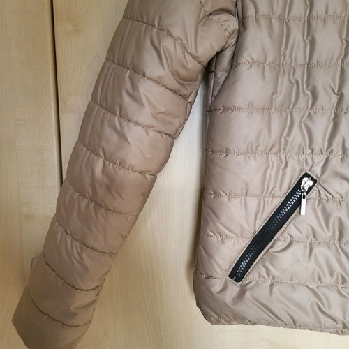 Beige champagne jacket with fur lining, like new, small size
