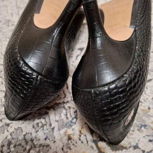 Massimo Dutti leather pumps like new, size 37, black