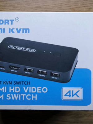HDMI KVM διακόπτης 4K 30Hz για 2 υπολογιστές με USB και 2 καλώδια