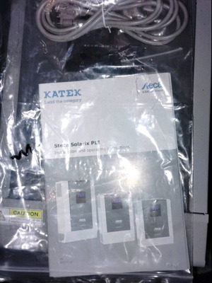 Υβριδικός Μετατροπέας Φορτιστής Steca Solarix PLI 1000-12 σαν καινούργιο