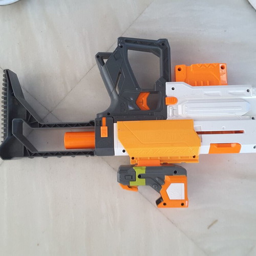 Plastic Toy Guns with Foam Darts and Accessories like new