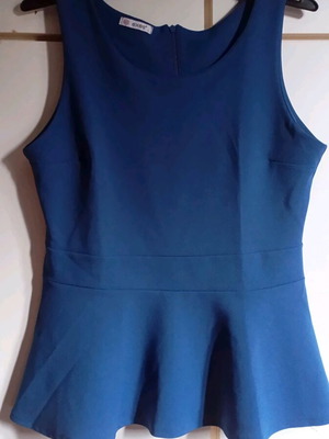 Women's elastic top in evaze line with flounce, like new, size L
