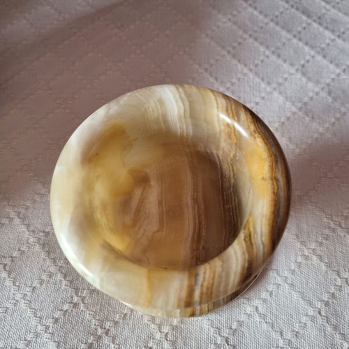 Alabaster vase like new
