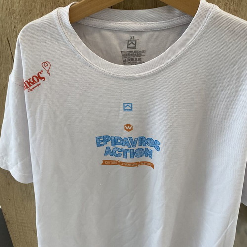 T-shirt dry fit collectible children's size XS used