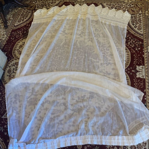 Handmade curtain with knitted lace trim like new, white