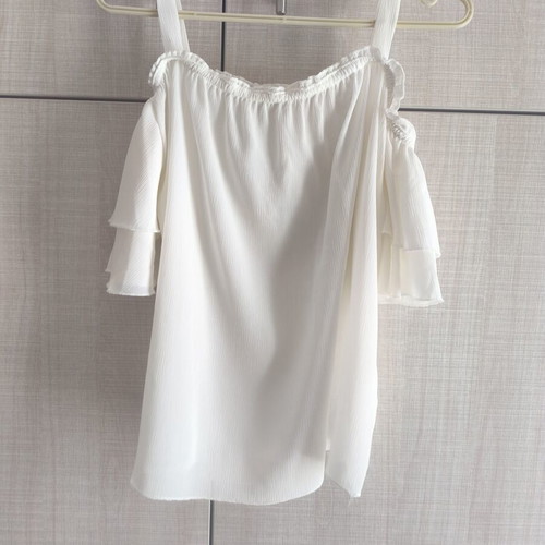 White transparent top with straps and side ruffles like new