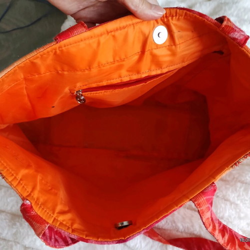 Large canvas shoulder bag like new, decorative