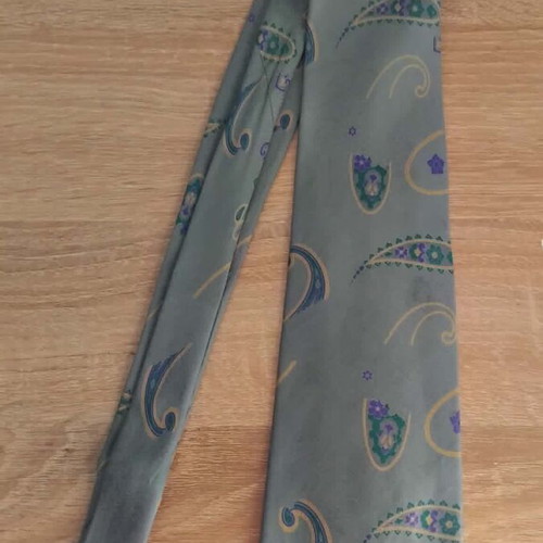 Silk tie like new, multicolored