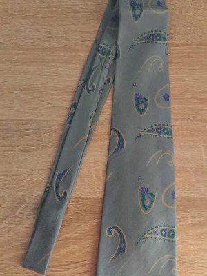 Silk tie like new, multicolored