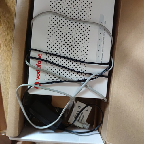 Vodafone ZTE ZXHN H267A router modem like new