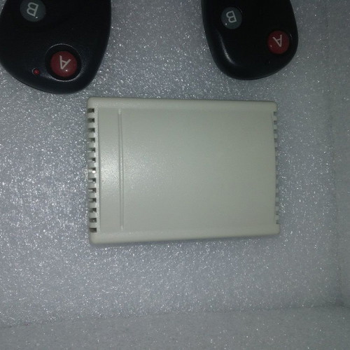 Wireless Remote Control Receiver 433MHz 12V with 4 Remotes like new