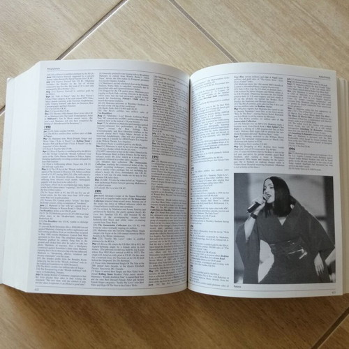 Q Magazine Encyclopedia of Rock Stars music encyclopedia used, English