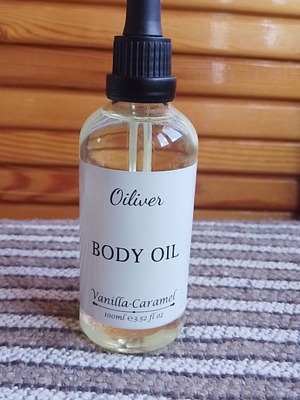 Body oil vanilla-caramel like new