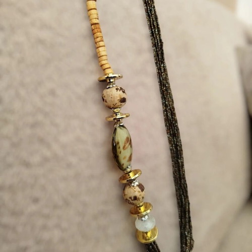 Handmade necklace like new with bohemian and ethnic influences