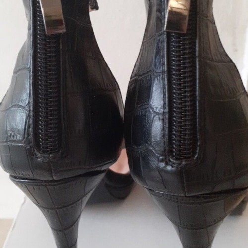 A.S. 98 sandals like new, size 37, black synthetic leather