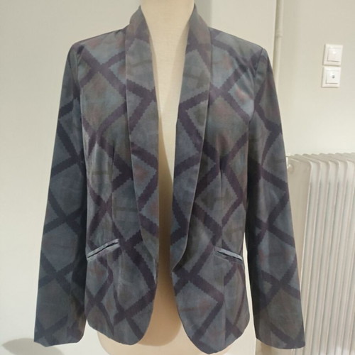 Axel Soft Jacket With Geometric Pattern Size M Like New