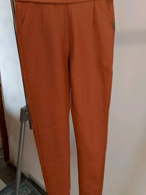 American Stars leatherette pants brown size M like new