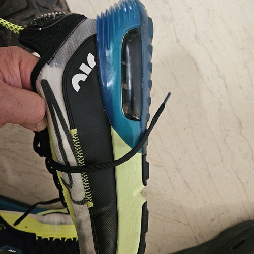Nike Air Max 2090 sneakers like new, size 45, black and green