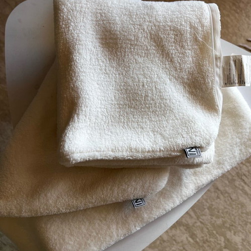 Set of white fleece pillowcases number two like new