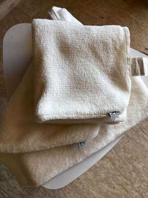Set of white fleece pillowcases number two like new