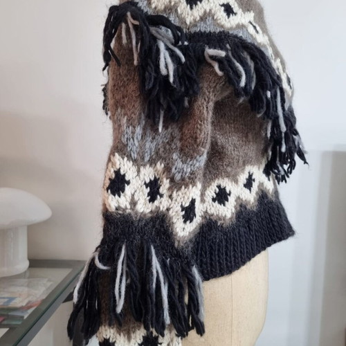 Oneonone Wool Sweater like new, black and white, size S