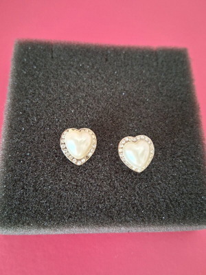 Heart earrings used with strass and pearl, screw back, white
