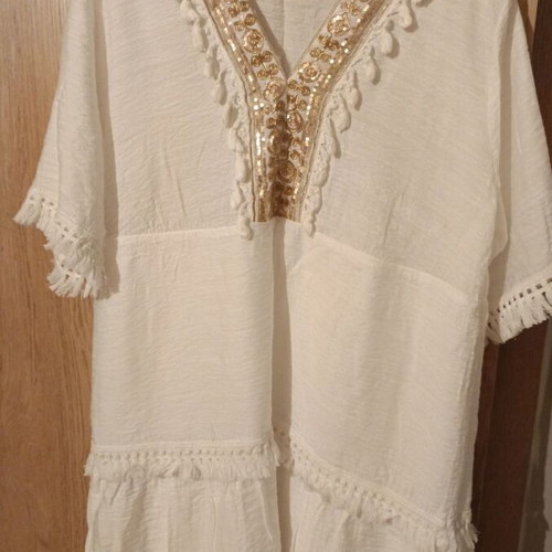 White Shein women's dress like new with gold details