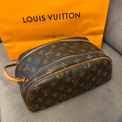 Louis Vuitton Monogram Canvas Dopp Kit toiletry bag used, beige brown