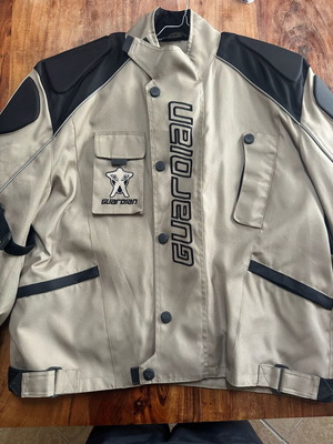 Motorcycle jacket XXL waterproof windproof with protectors like new